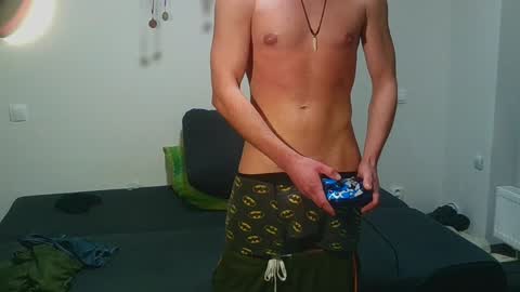 Snapshot of sicon_69 chatting on 12/28/24, 07:22 Devil online show from 12/28/24, 07:22