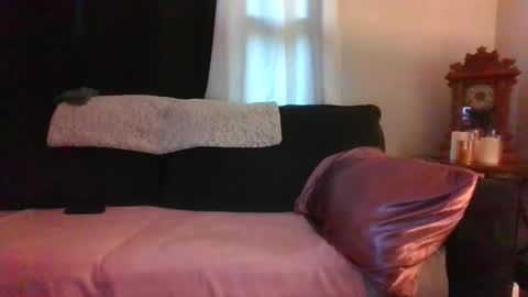 Snapshot of sidneyraee chatting on 04/30/26, 03:51 Mrs. St. Patrickk online show from 04/30/26, 03:51