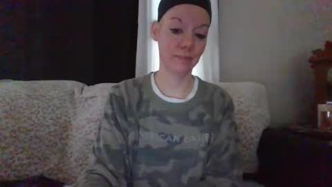 Snapshot of sidneyraee chatting on 05/17/26, 03:30 Mrs. St. Patrickk online show from 05/17/26, 03:30