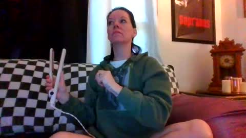 Snapshot of sidneyraee chatting on 07/03/26, 03:07 Mrs. St. Patrickk online show from 07/03/26, 03:07