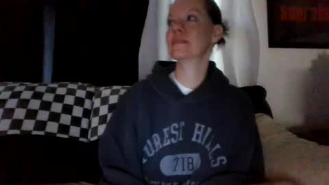 Snapshot of sidneyraee chatting on 07/19/26, 02:54 Mrs. St. Patrickk online show from 07/19/26, 02:54