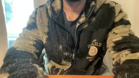 sie273 online show from 12/18/24, 03:33