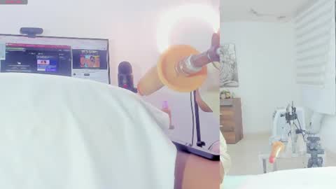 Snapshot of sieena_ chatting on 07/01/26, 09:22 Sieena online show from 07/01/26, 09:22