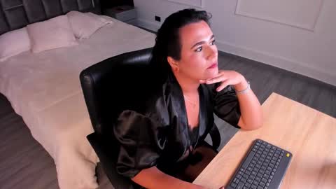 Snapshot of sienarosewood chatting on 11/21/25, 03:38 Siena Rosewood online show from 11/21/25, 03:38