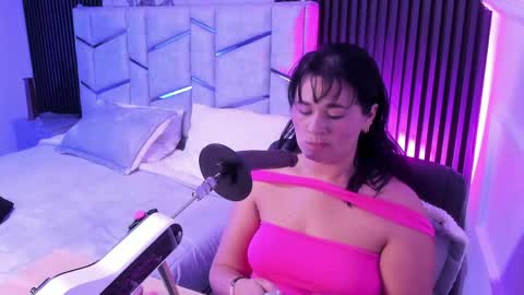 Siena Rosewood online show from 04/19/26, 12:48