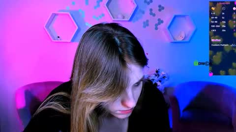 Snapshot of sienna_blaze_ chatting on 12/02/25, 08:48 Si online show from 12/02/25, 08:48