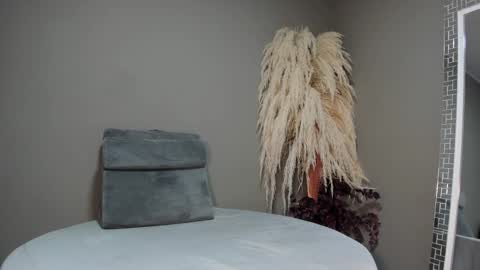 sienna_glow online show from 10/10/25, 12:15