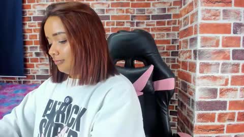 sienna_lux01 online show from 03/10/26, 01:32