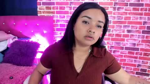 sienna_lux01 online show from 04/14/26, 02:17