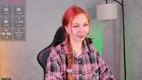 Snapshot of sienna_nyx chatting on 05/16/26, 08:44 Sienna online show from 05/16/26, 08:44