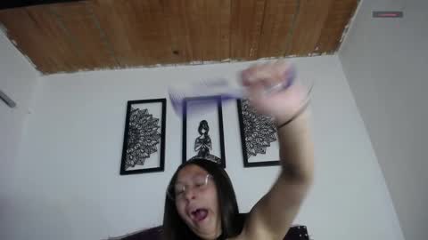 Sienna online show from 04/16/26, 12:17