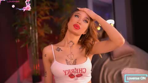 Sienna online show from 11/04/25, 06:40