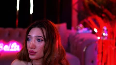 Sienna online show from 02/18/26, 07:37