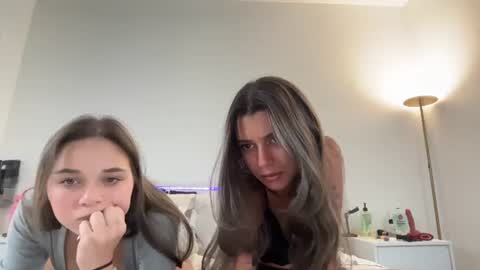 Sienna online show from 07/22/26, 09:17