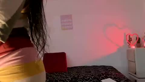 Snapshot of sierra_violet chatting on 02/18/25, 05:42 sierra_violet online show from 02/18/25, 05:42