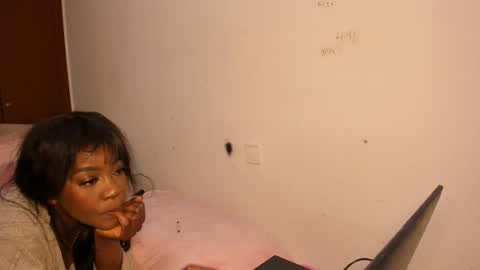 sierra_violet online show from 03/25/26, 07:53