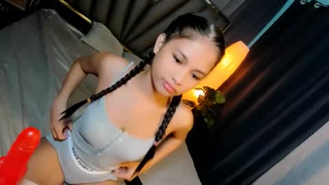 Belle online show from 09/18/25, 07:21