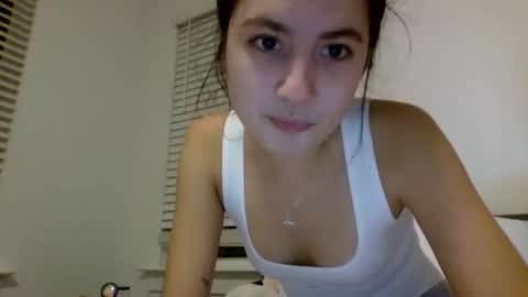 Snapshot of sierranovaa chatting on 02/19/25, 12:46 sierranovaa online show from 02/19/25, 12:46