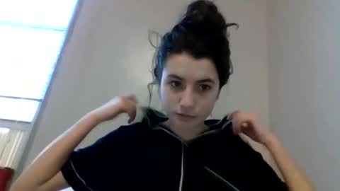 Snapshot of sierranovaa chatting on 02/04/26, 04:24 sierranovaa online show from 02/04/26, 04:24