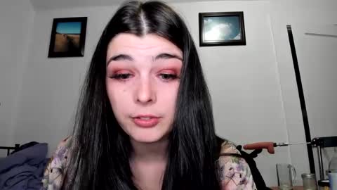 Snapshot of sierrasquirter chatting on 01/08/25, 04:44 Sierra online show from 01/08/25, 04:44
