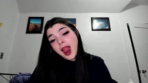 Snapshot of sierrasquirter chatting on 01/29/25, 04:26 Sierra online show from 01/29/25, 04:26
