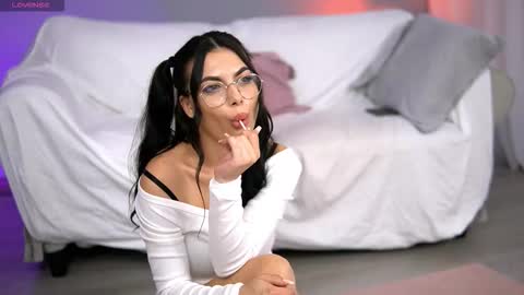 Snapshot of sierravyx chatting on 09/24/25, 06:17 Maria online show from 09/24/25, 06:17