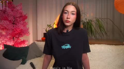 Eva  online show from 10/24/25, 11:50