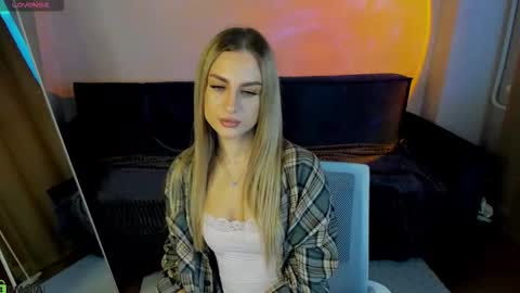 Snapshot of silen_tori chatting on 02/14/26, 01:46 Silen online show from 02/14/26, 01:46