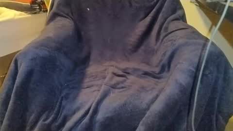 Tsuki online show from 10/12/25, 03:49