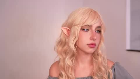 Snapshot of silent_chill chatting on 02/16/25, 11:16 Chilli online show from 02/16/25, 11:16