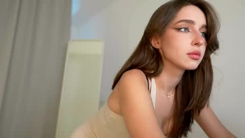 Snapshot of silent_chill chatting on 02/21/25, 11:44 Chilli online show from 02/21/25, 11:44