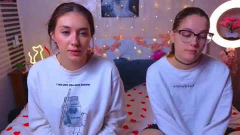 Snapshot of silentwins chatting on 02/22/26, 11:31 Megan Pamela online show from 02/22/26, 11:31