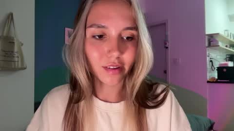 You fav Miss Si online show from 03/26/26, 12:33