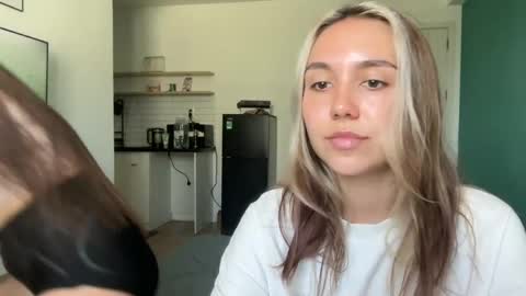 You fav Miss Si online show from 03/29/26, 08:25