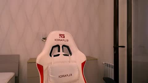 silk_ann online show from 12/16/25, 06:40