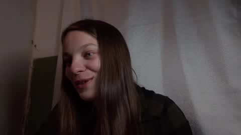 Snapshot of silkqueen_88 chatting on 07/23/26, 07:34 Angelica online show from 07/23/26, 07:34