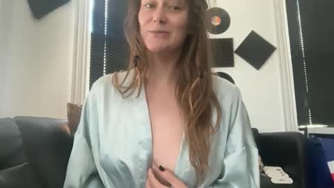 silkwilde online show from 04/24/26, 03:36