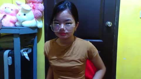 silkykitten_ online show from 11/21/25, 11:42