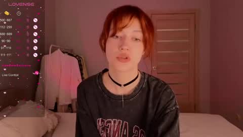 Snapshot of silly___woman chatting on 05/10/26, 09:47 silly___woman online show from 05/10/26, 09:47