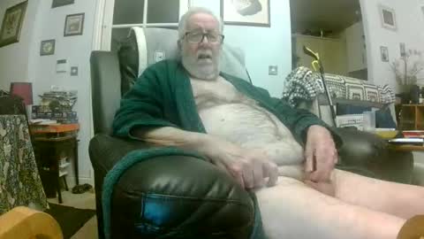 sillyoldman45221063 online show from 04/22/26, 09:38