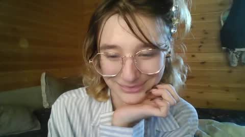 Snapshot of silvadevil chatting on 06/04/26, 05:08 Kate online show from 06/04/26, 05:08