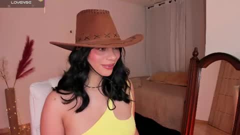 Snapshot of silvanna_moore chatting on 07/18/26, 11:41 Silvanna online show from 07/18/26, 11:41