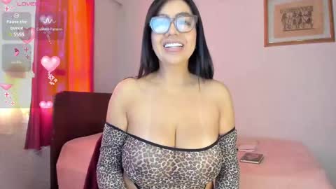 Snapshot of silver__love chatting on 12/12/24, 02:11 Silver online show from 12/12/24, 02:11