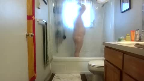 Snapshot of silverdragon70 chatting on 10/25/25, 10:37 silverdragon70 online show from 10/25/25, 10:37