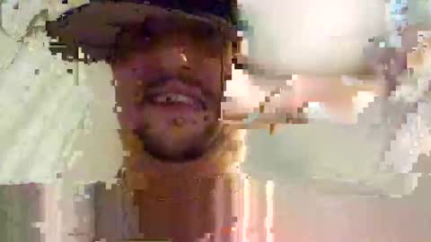 Snapshot of silverfox706 chatting on 09/22/25, 01:07 Jay Silverfox706 online show from 09/22/25, 01:07