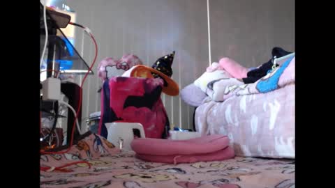 silviajpn online show from 10/01/25, 02:39