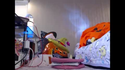 silviajpn online show from 10/31/25, 02:45