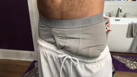 Snapshot of simi136 chatting on 11/18/25, 08:24 simi136 online show from 11/18/25, 08:24