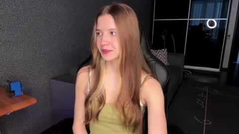 simikiss online show from 05/18/26, 09:37