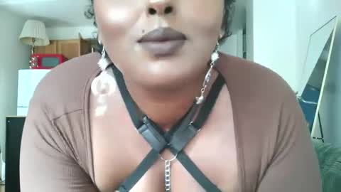 Simin Fox online show from 09/16/25, 08:54